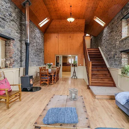 Coach House *
